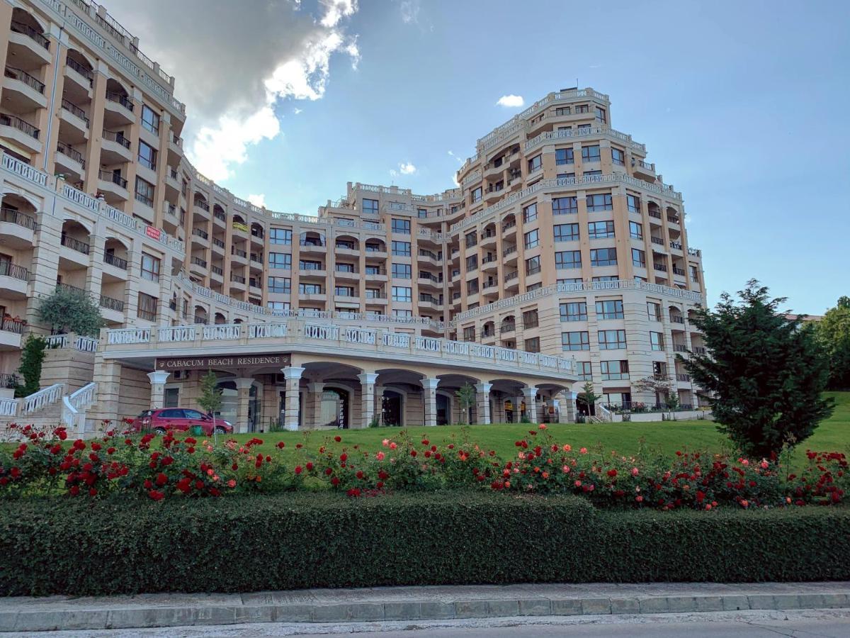 וארנה Elegantz Apartments 1 מראה חיצוני תמונה